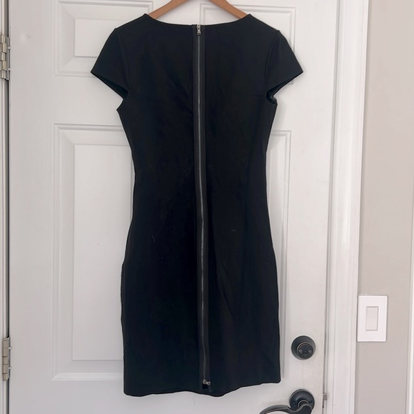 Kenneth Cole Black Dress with exposed zipper - Picture 3 of 3